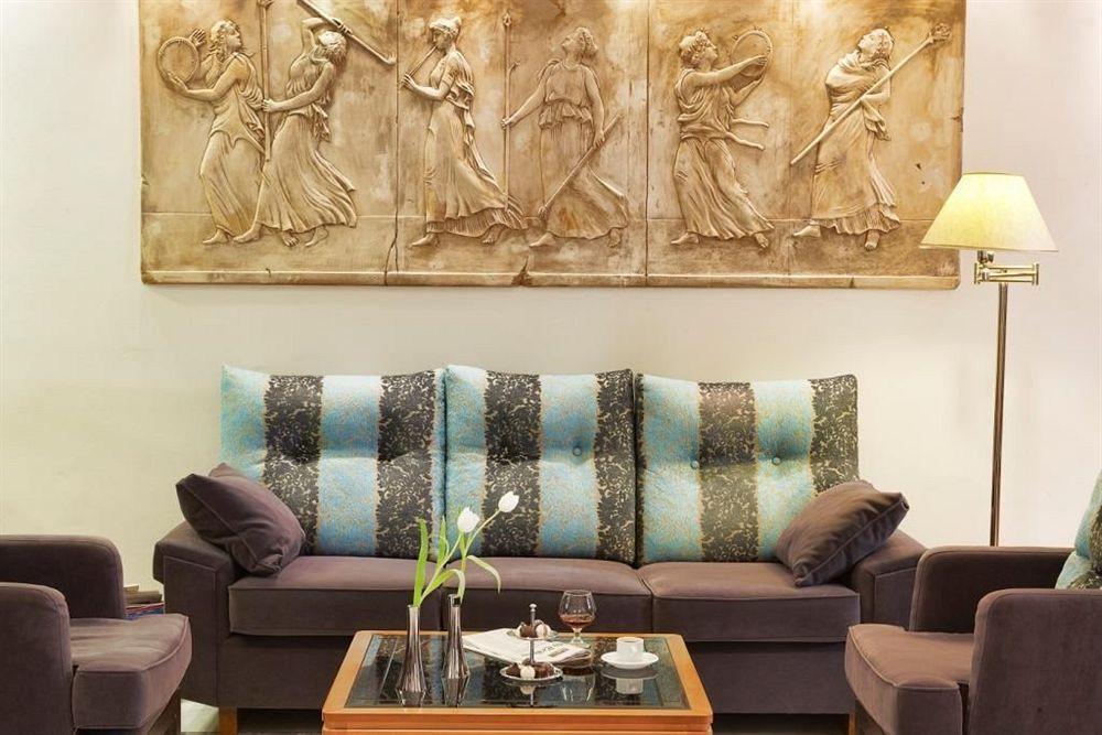 Otel Ava And