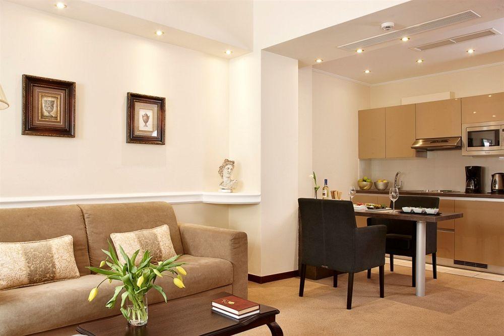Ava And Otel 4*