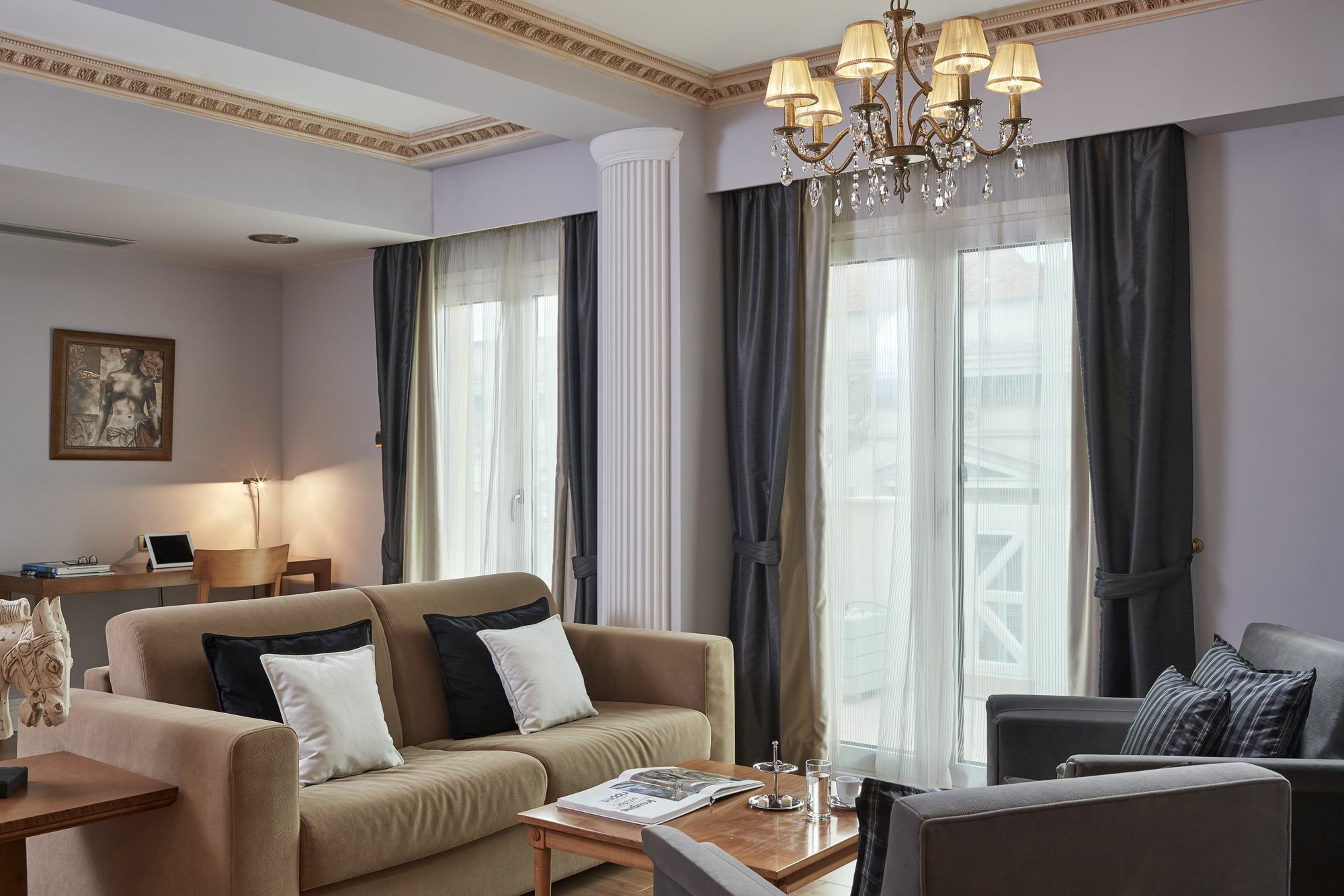 Ava And Otel 4*