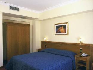Ava And Hotel Athen